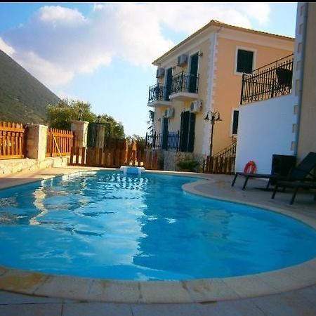 Stavros  Iriana Village Inn חדר תמונה