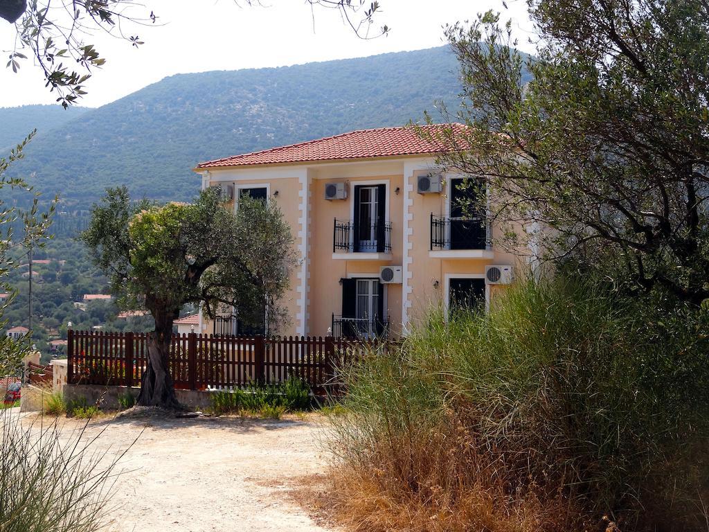 Stavros  Iriana Village Inn חדר תמונה